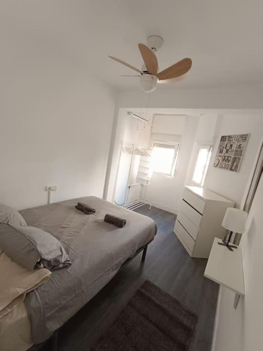 Estupendo Piso Renovado A 30 Metros De La Playa Daire Almería Dış mekan fotoğraf